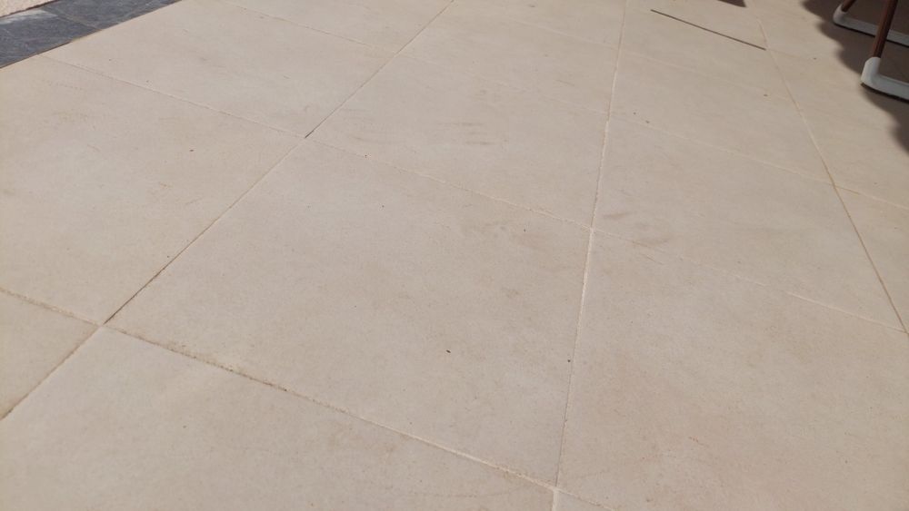 Azulejos bege anti-derrapante 22 m2