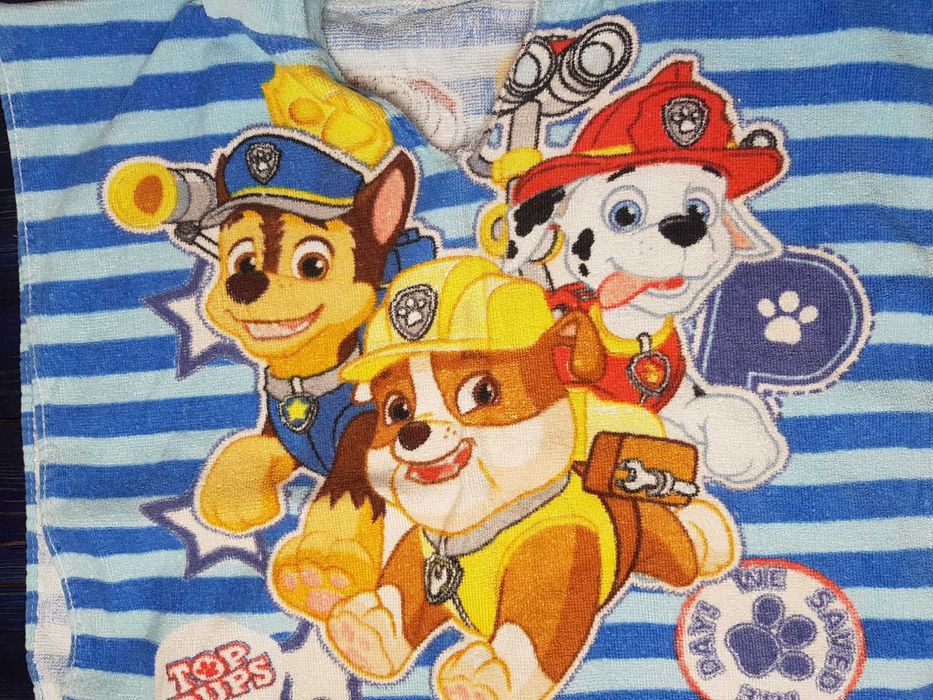 Продам пончо рушник на пляж зі щенячим патрулем на 2-4 роки бу