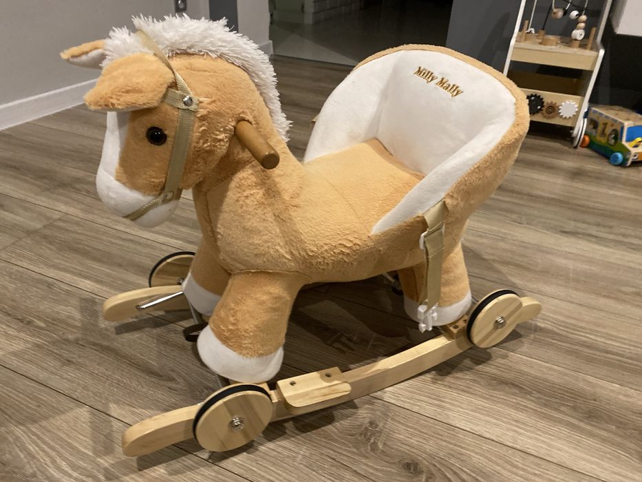 Koń na biegunach Milly Mally 2w1 z kółkami i dźwiekiem