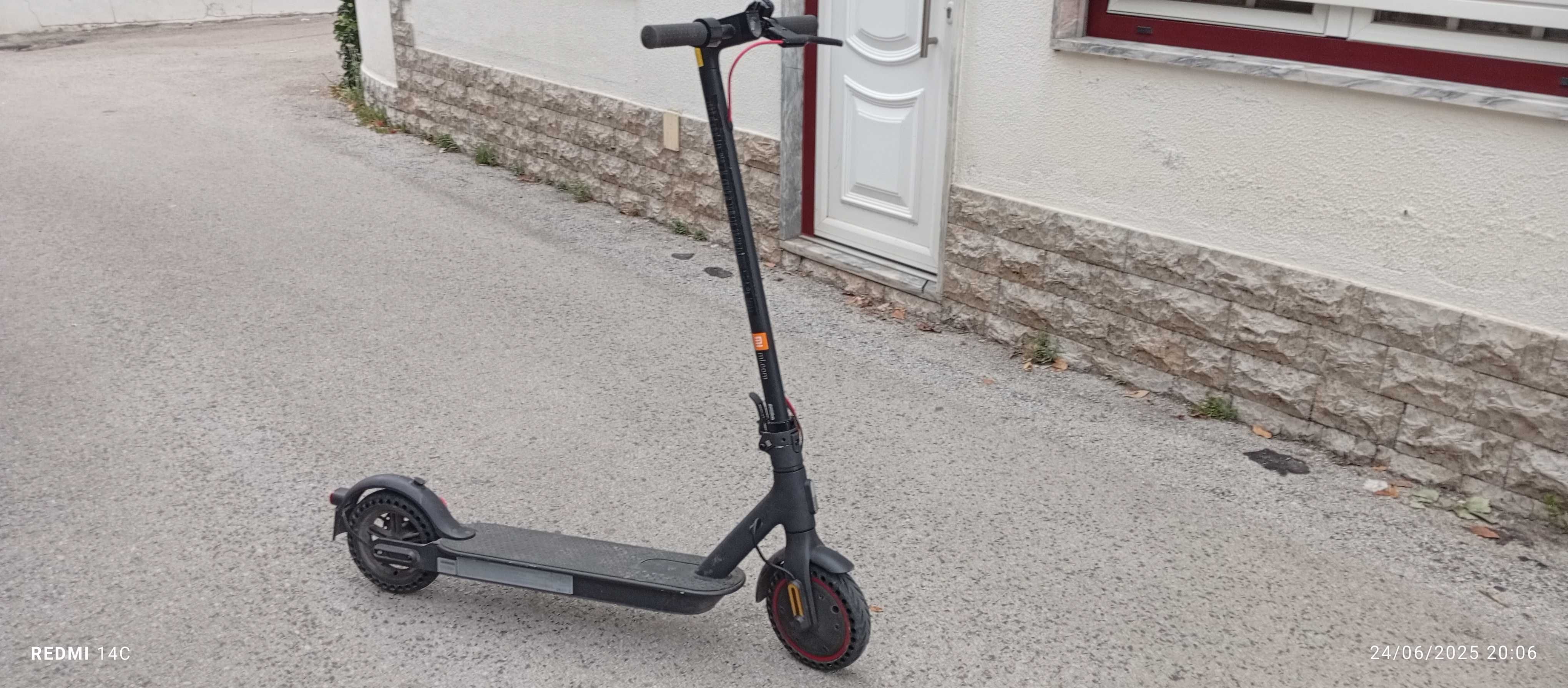 Scooter elétrica
