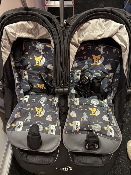 Wózek spacerowy bliźniaczy Baby Jogger City Mini