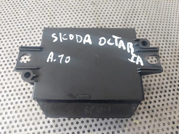 Módulo genérico SKODA Octavia II Hatchback (1Z3)