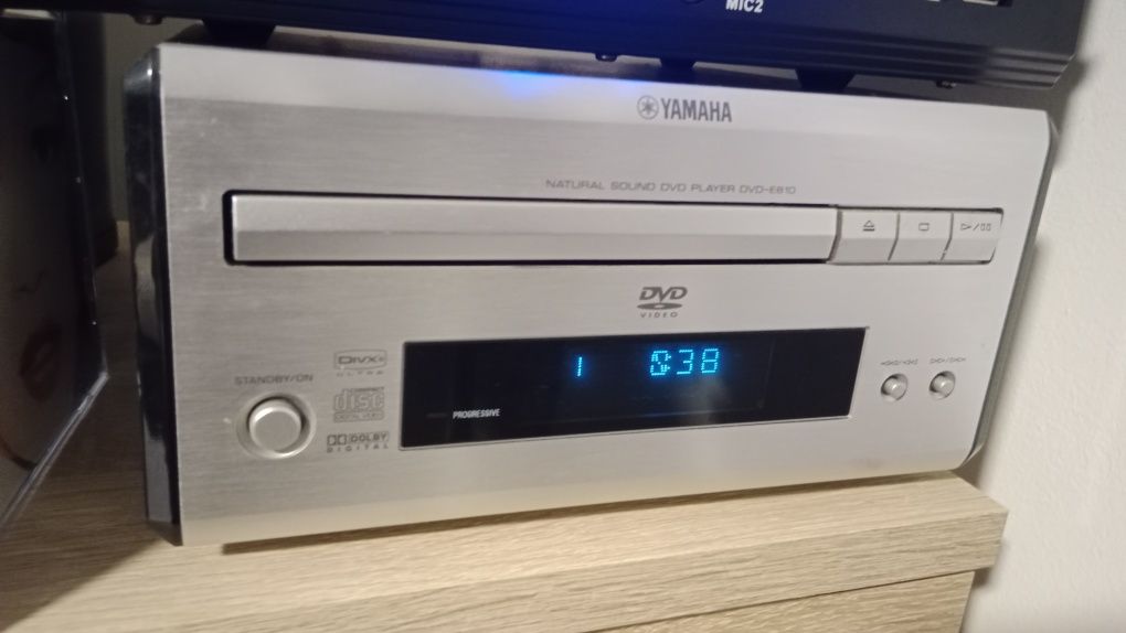 Odtwarzacz CD  Yamaha DVD-E810