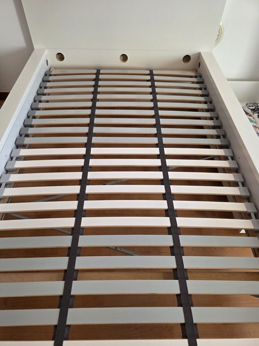 Cama solteiro com colchão