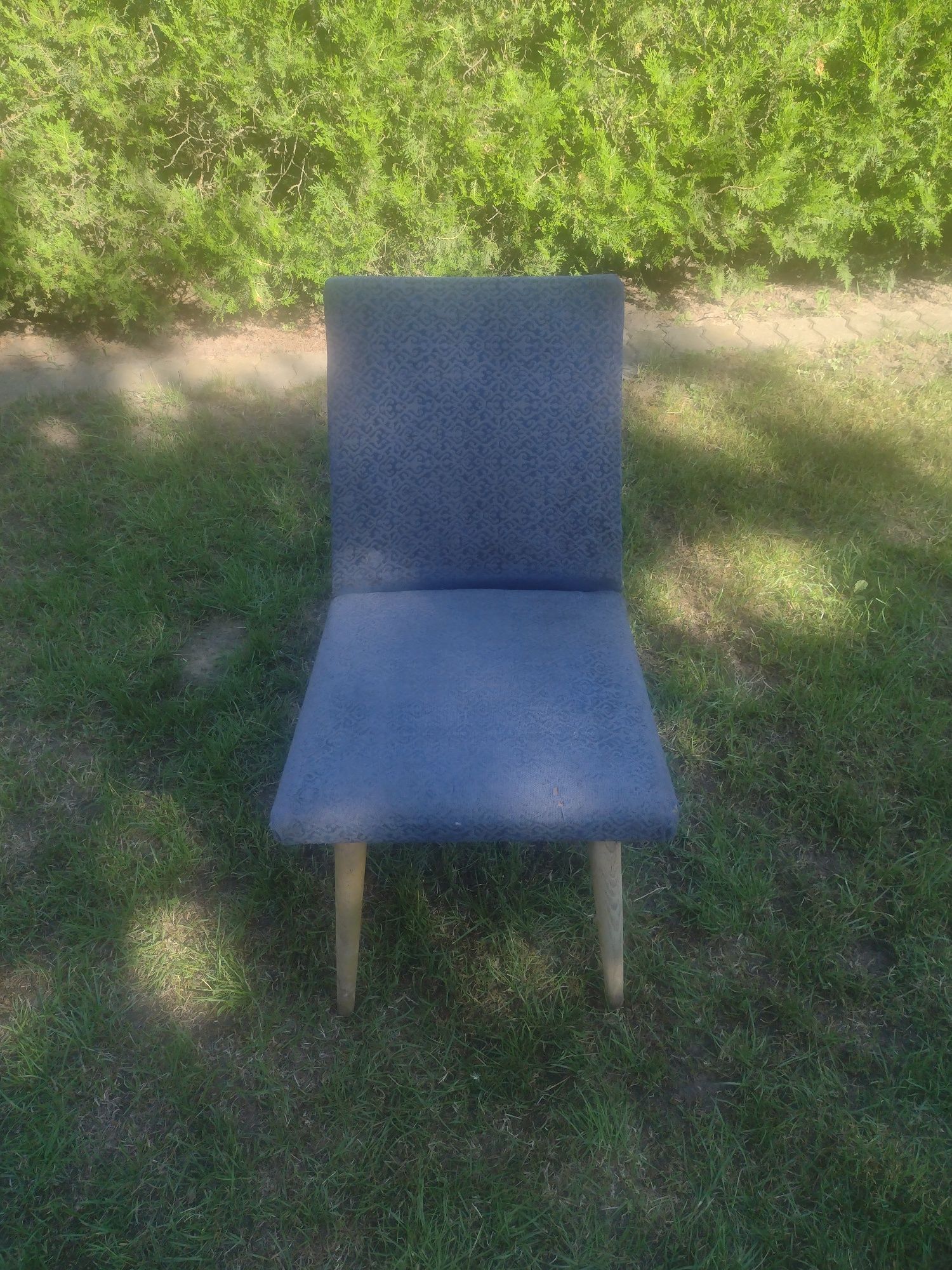 Dwa krzesła PRL niebieskie