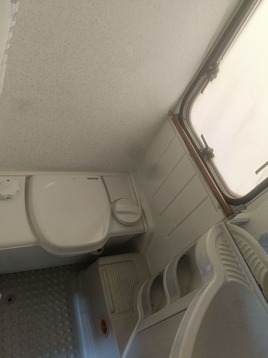 Vendo caravana Adria unica 431 DD