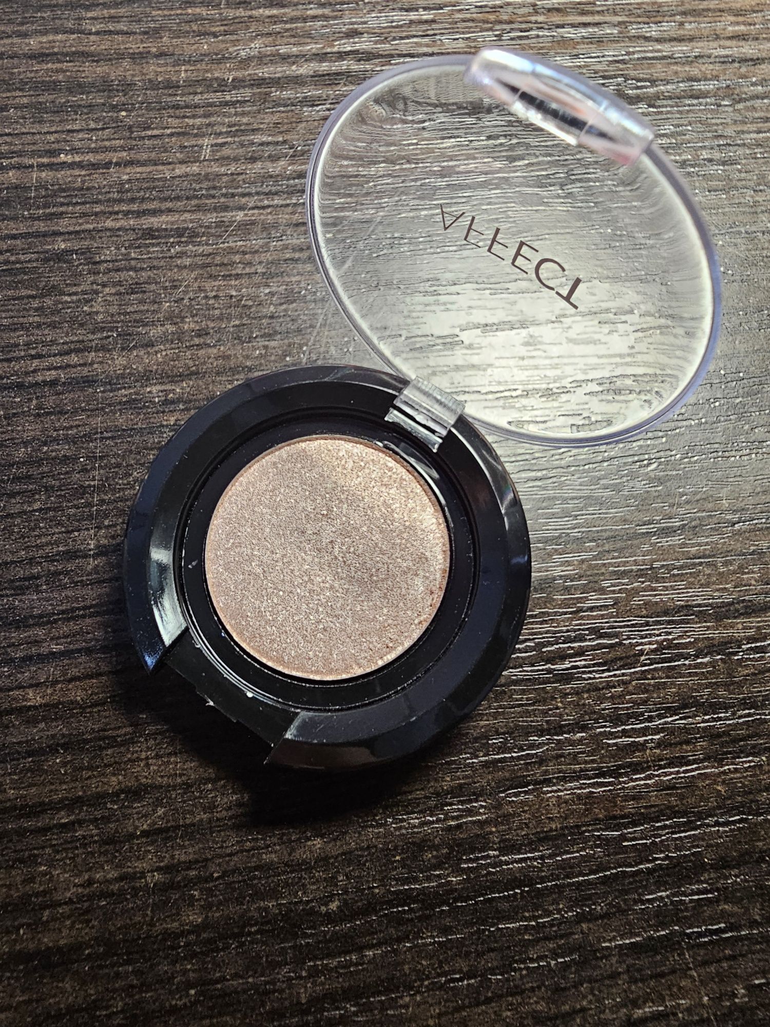 Affect - Colour Attack Foiled Eyeshadow. Pojedynczy cień do powiek