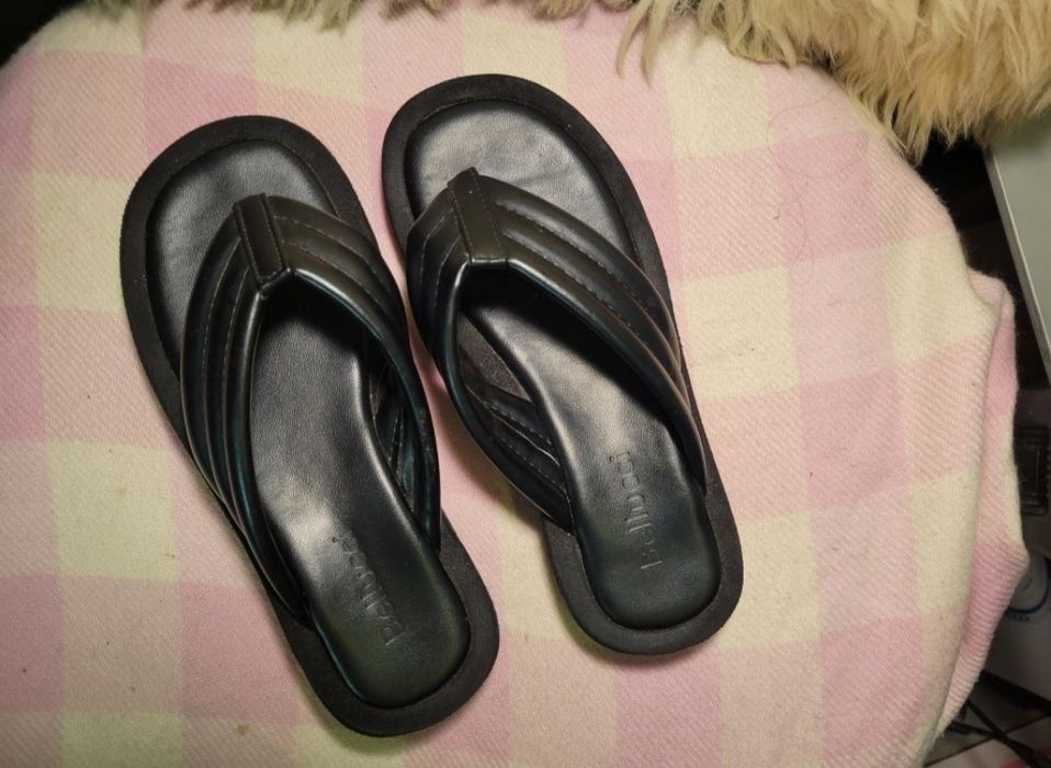 Bellucci вєтнамки жіночі женские шлёпки шлопанцы шльопанці чорні чёрны