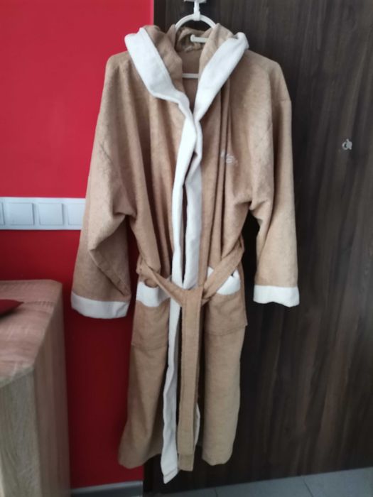 Szlafrok frotte beżowo biały