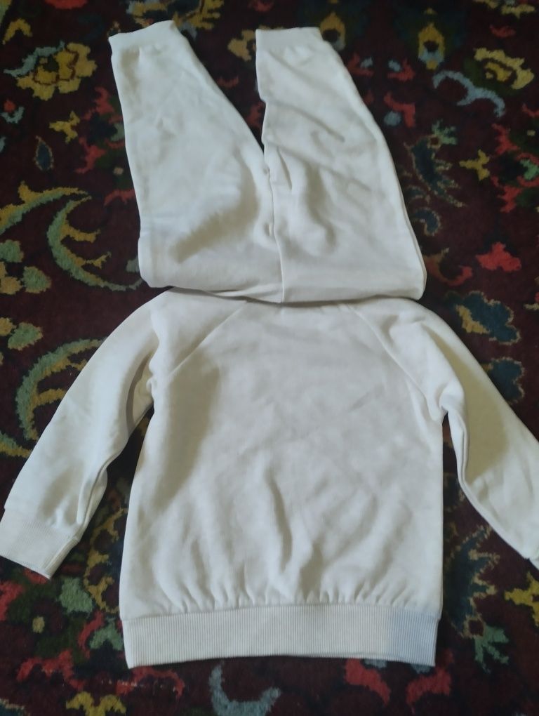 Продам костюм детский