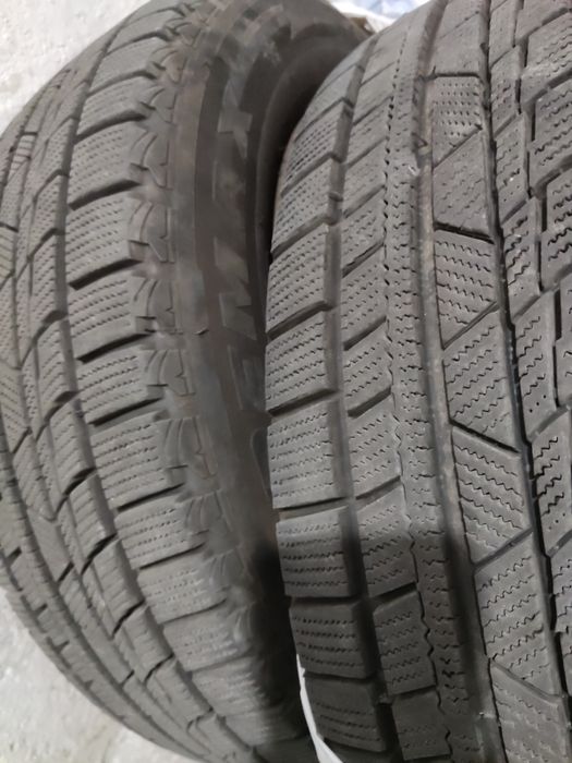 Opony zimowe firemax 215/60/16 + stalówki