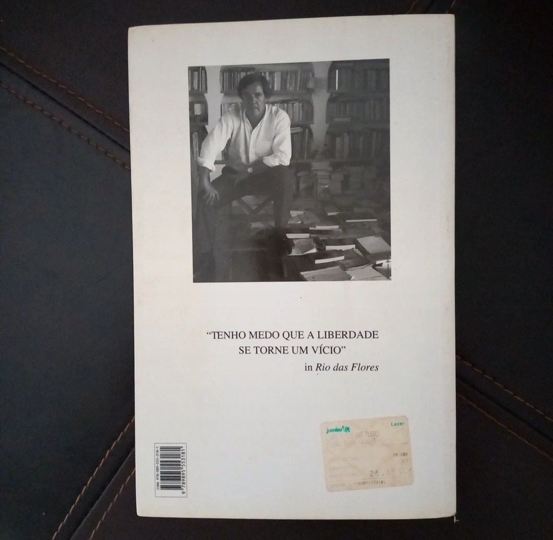 Livro "Rio das Flores"