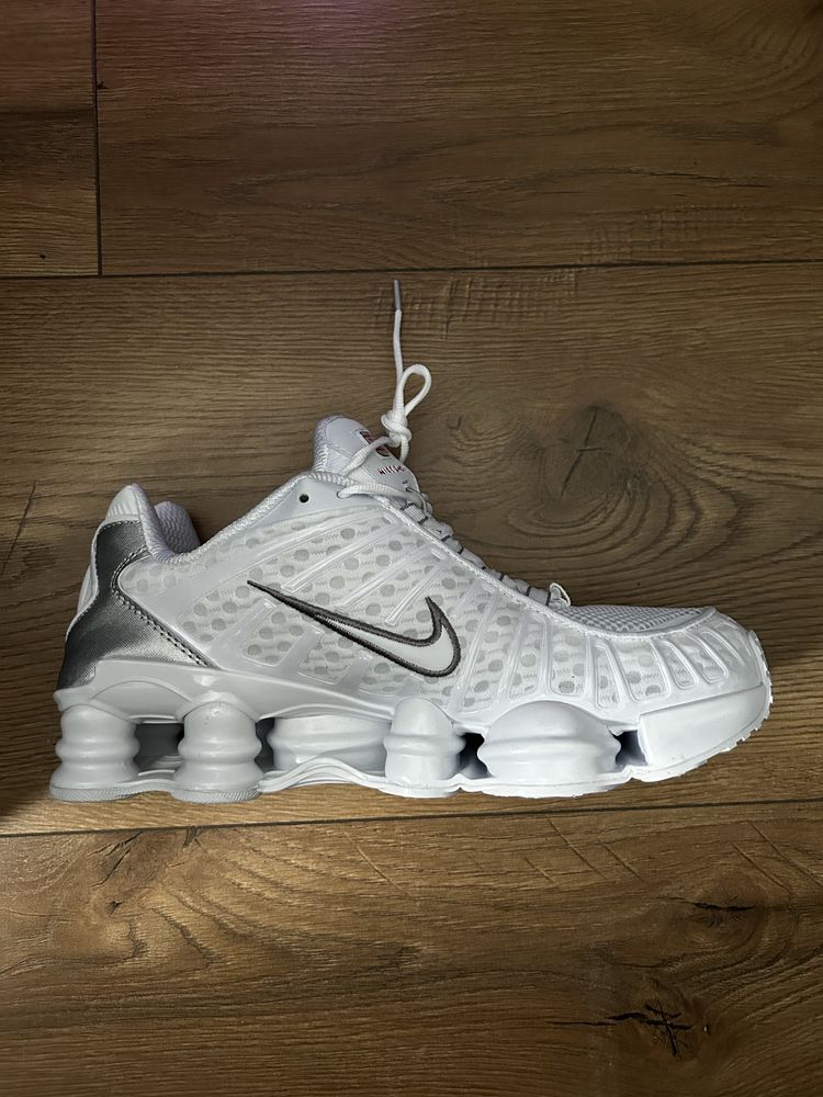 Nike Shox Biale