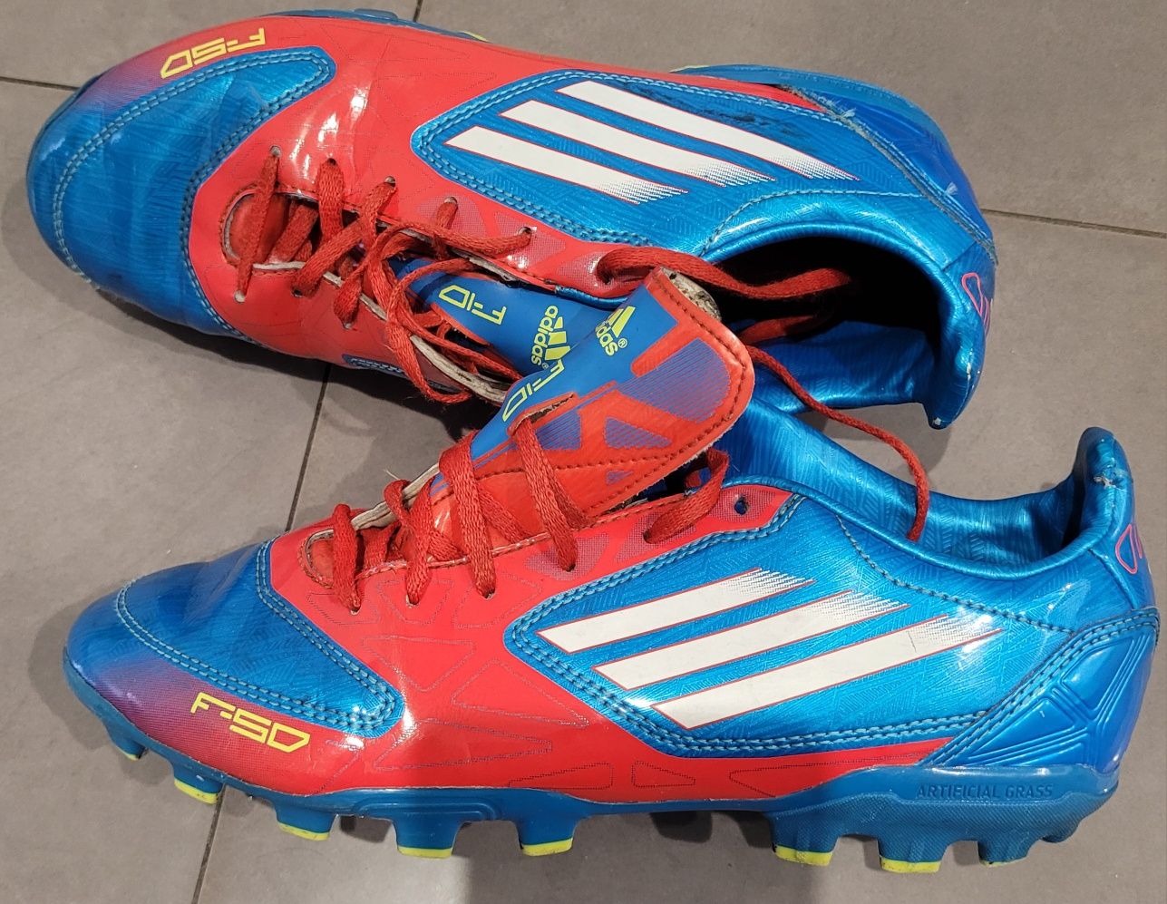 Buty piłkarskie, korki adidas F10 rozmiar 38 i 2/3