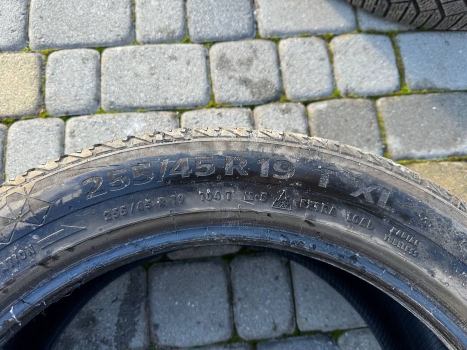 Continental 255/45 R19