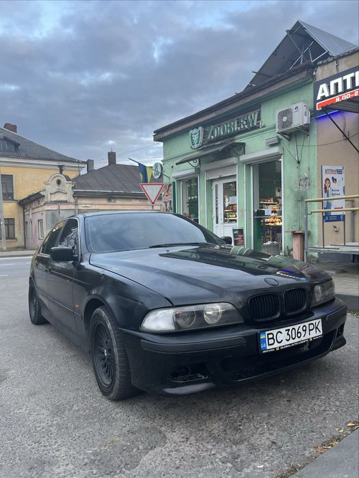 Бмв е39 2,5мотор