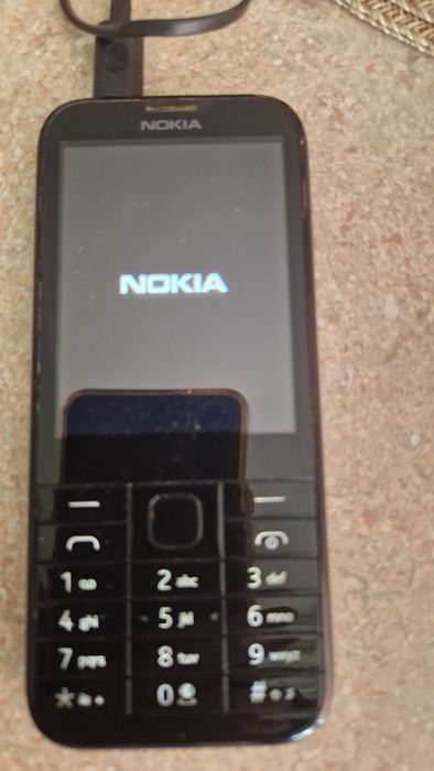 Telefon Nokia   225