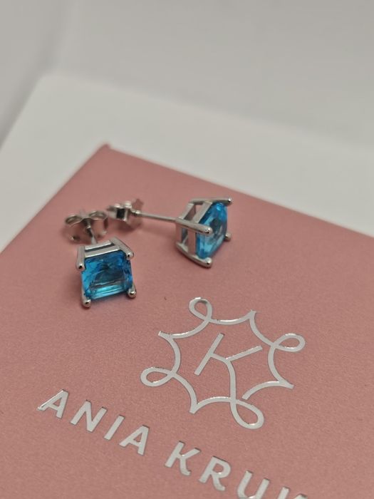 Kolczyki srebrne 925 z niebieską cyrkonią