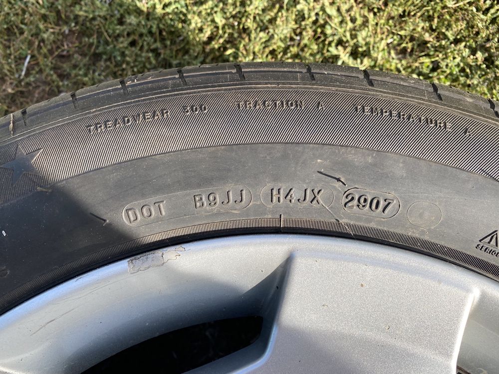 Продам скат з диском оригінал 235/55 R17