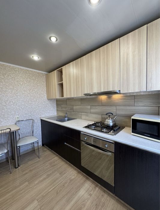 Оренда 2-3х кімнатної квартири Космонавтів від власника