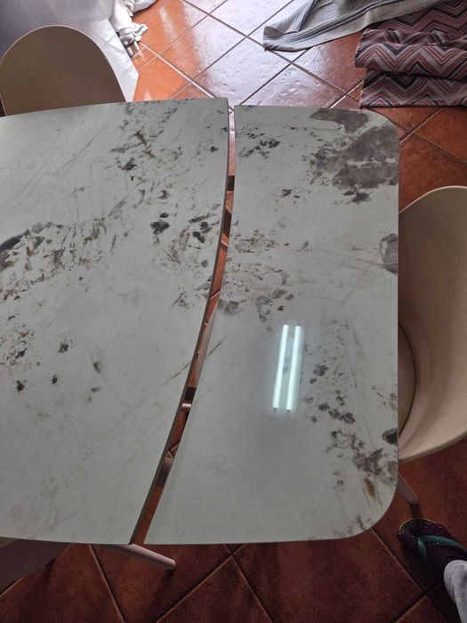 Conjunto Mesa Extensível + 4 cadeiras