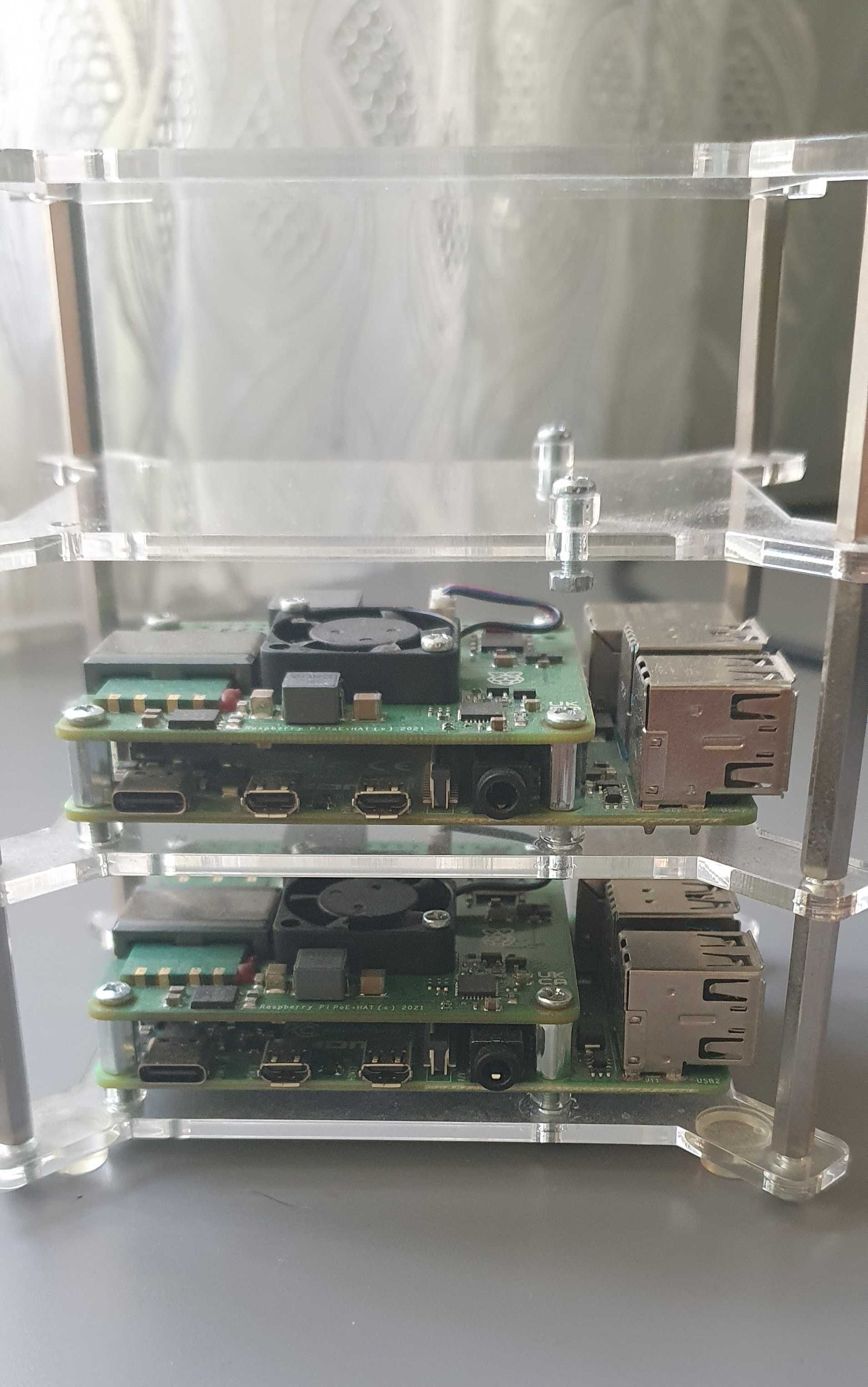 2x Raspberry pi 4B + PoE + tower case