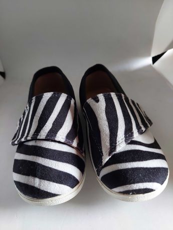 Buty dla dzieci na rzep Slippers Family Zebra 31