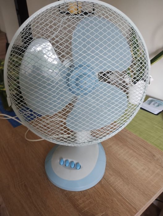 Wentylator, wiatrak stołowy MPM wysokość 45 cm