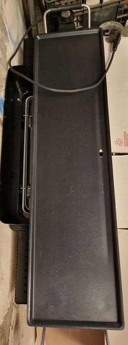 Grelhador eléctrico de mesa , com placa comprida anti'aderente