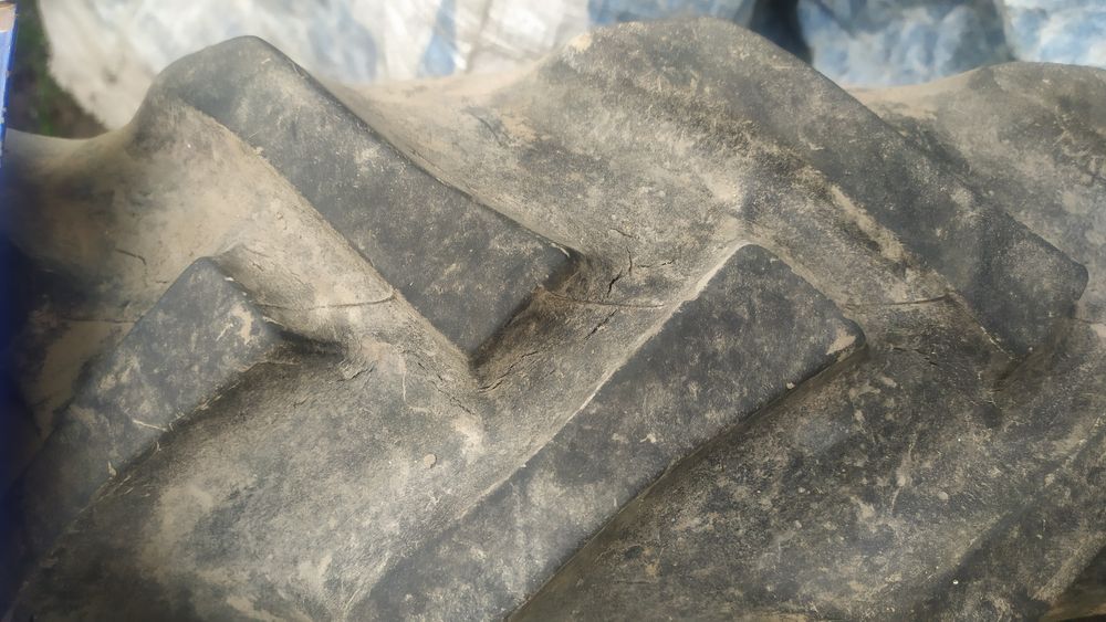 ПРОДАМ ТРАКТОР ДЖІНМА 244 Е з документами любе переоформлення