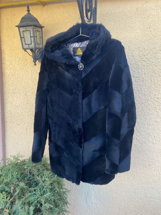 Шуба мутонова +норка