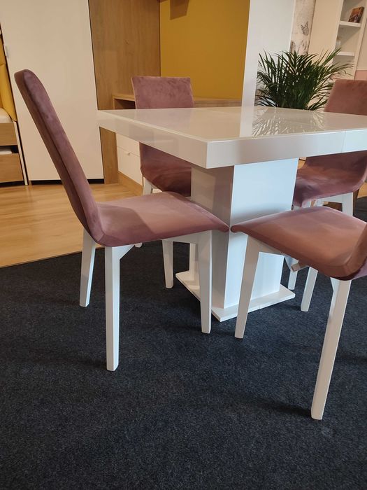 Zestaw Bomar: rozkład. stół Alan lakier+krzesła Emmi biały lakier -55%