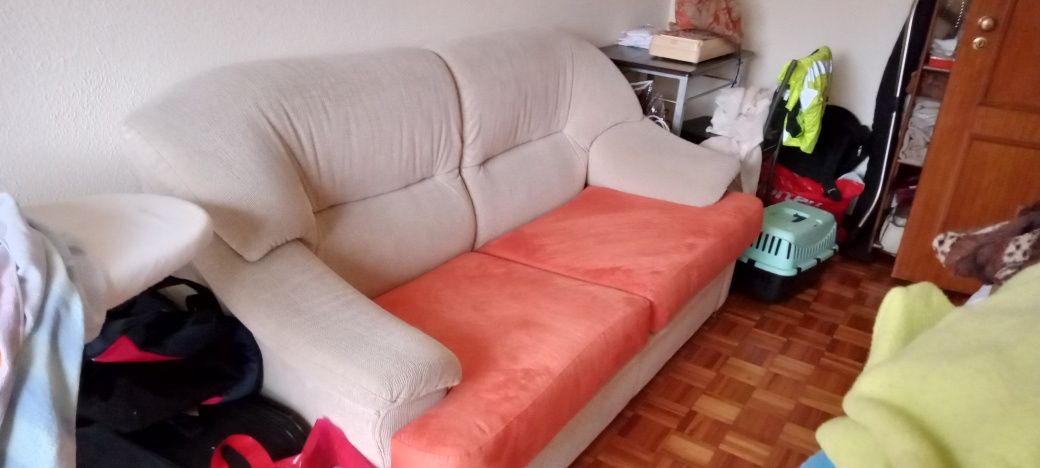 Sofá cama em bom estado