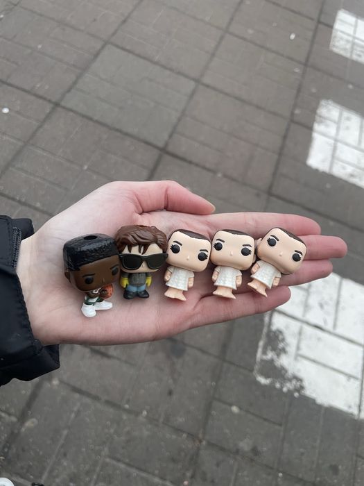 Продам/Обмін фігурки Kinder Stranger Things