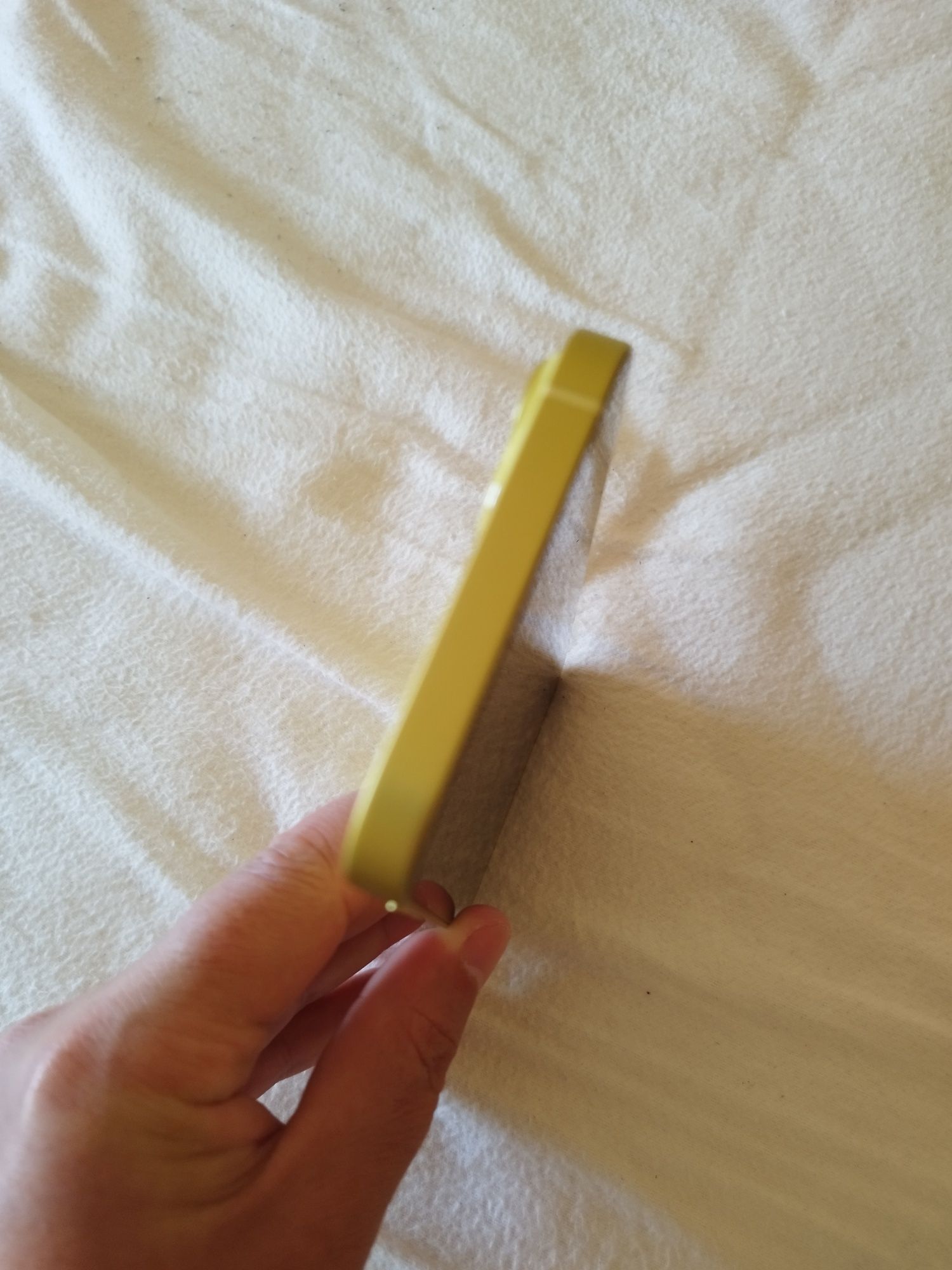 iPhone 14 Plus amarelo 128GB como novo. Urgente!