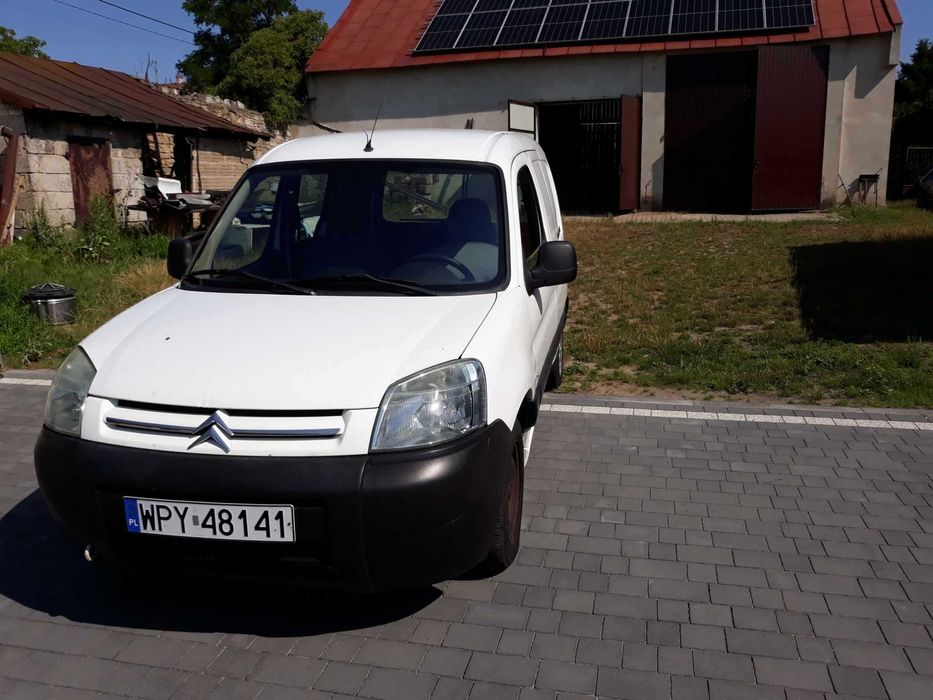 Sprzedam samochód dostawczy Citroen Berlingo.