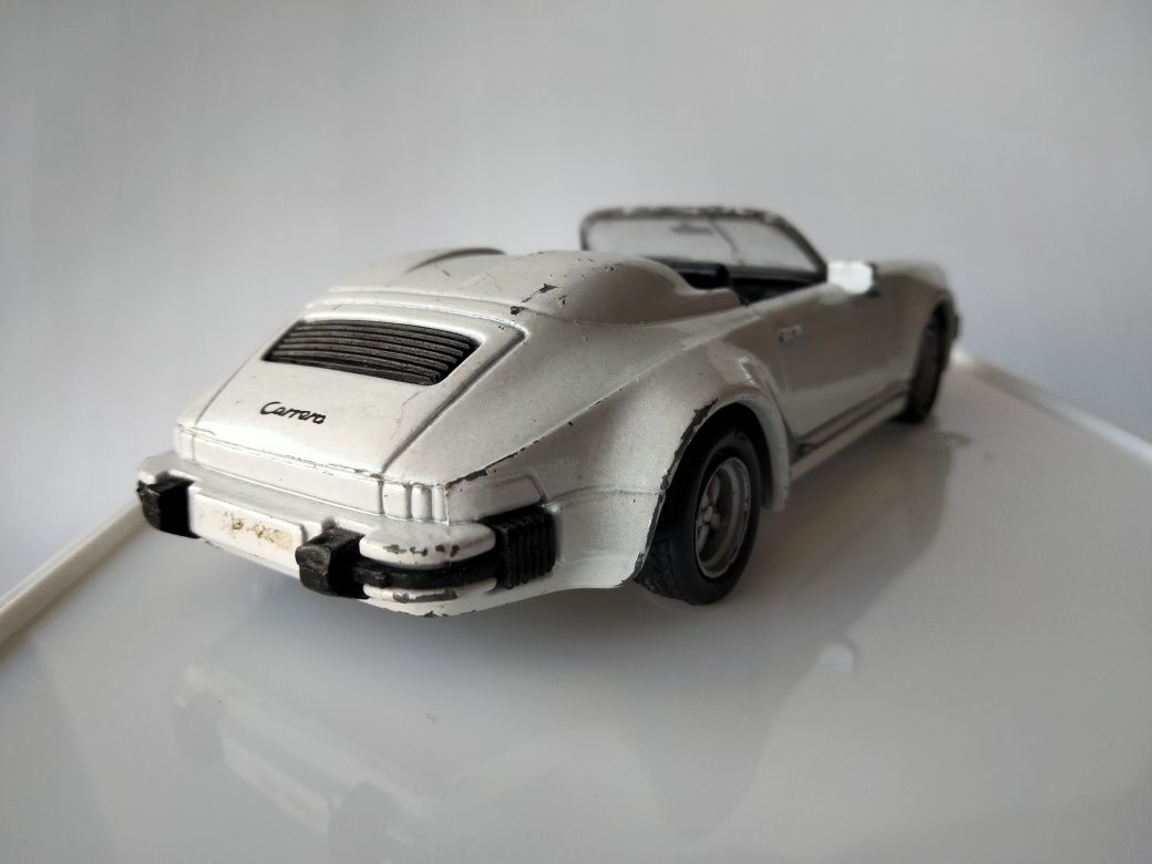 1/38 Porsche 911 Speedster (1989)