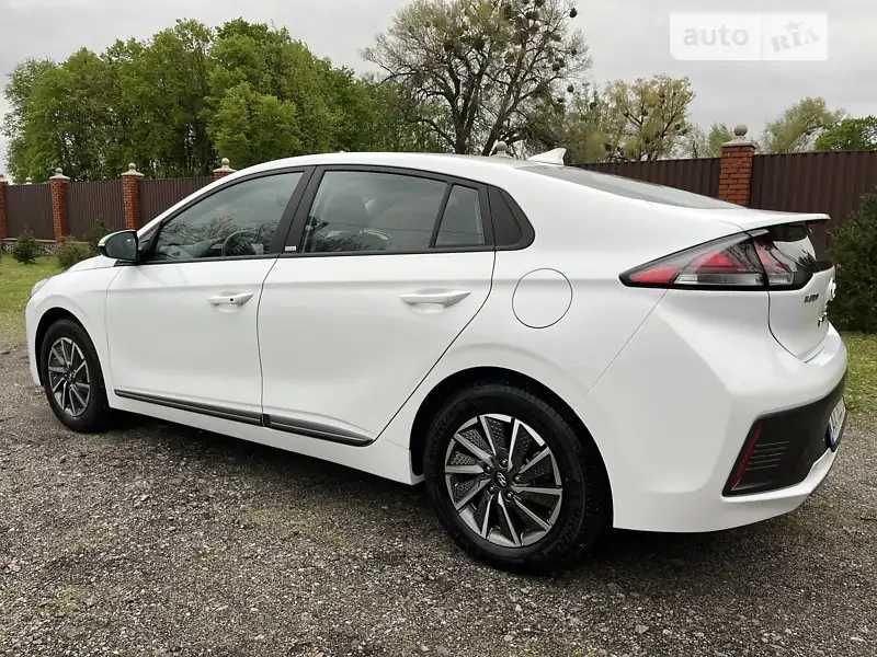 Hyundai Ioniq 2021 Хендай Іонік