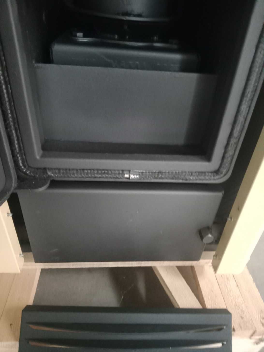 TERMOMONT TOBY H21 Kominek z funkcją c.o. pellet 24 kW