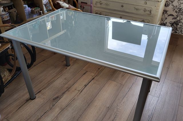 Stół szklany z Ikea