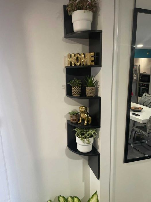 Loftowa narożna dekoracja ścienna czarna kwietnik z 5 poziomami