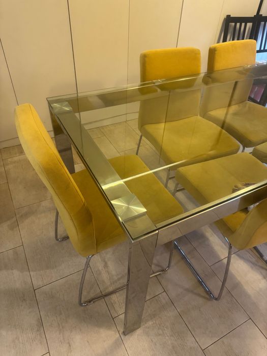 Vendo mesa jantar com cadeiras