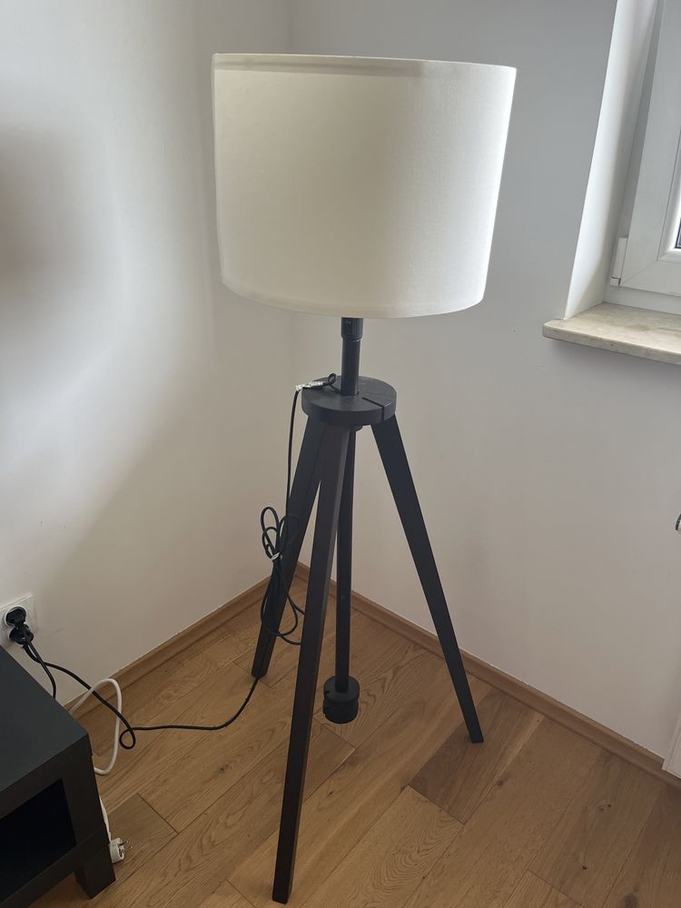 Lampa stojaca bialo-brazowa