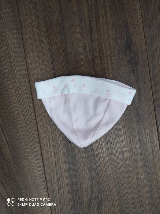 Czapeczka niemowlęca