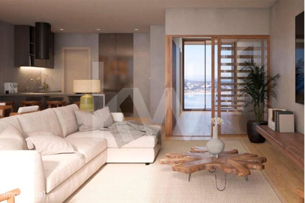 Moradia T3 Duplex em banda, inserida num empreendimento de luxo na Cos