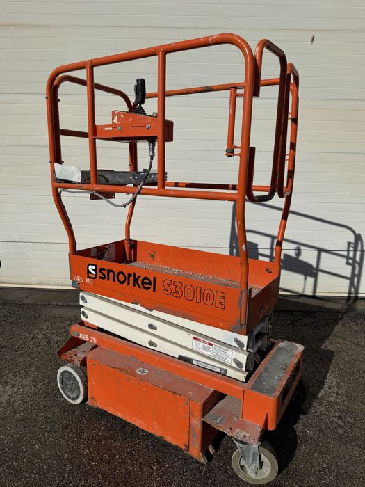 Plataforma elevatoria eletrica 5mt (usada)