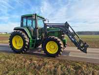 Ciągnik rolniczy John Deere 6800 ładowacz czołowy