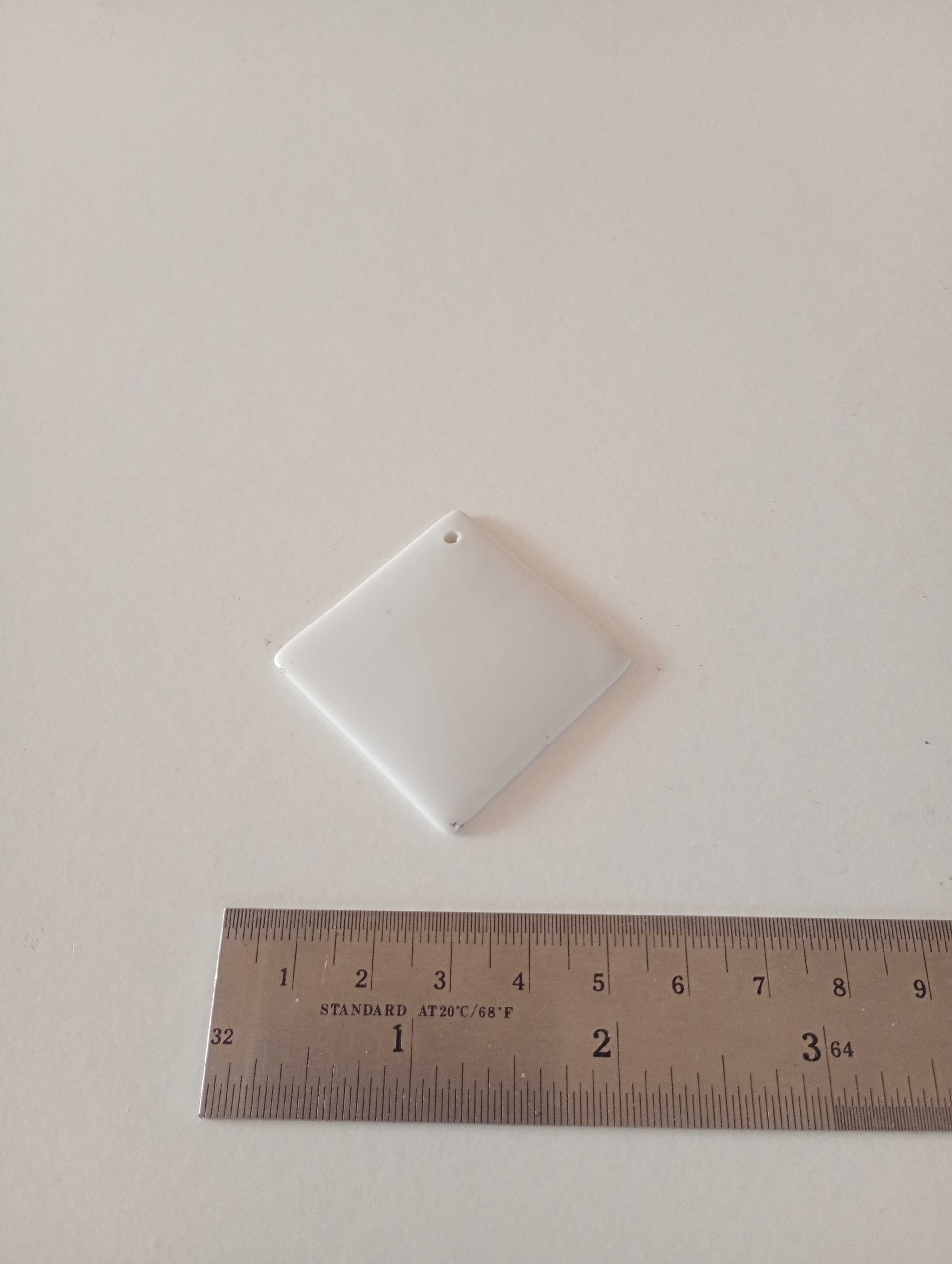 Peças em porcelana para artesanato