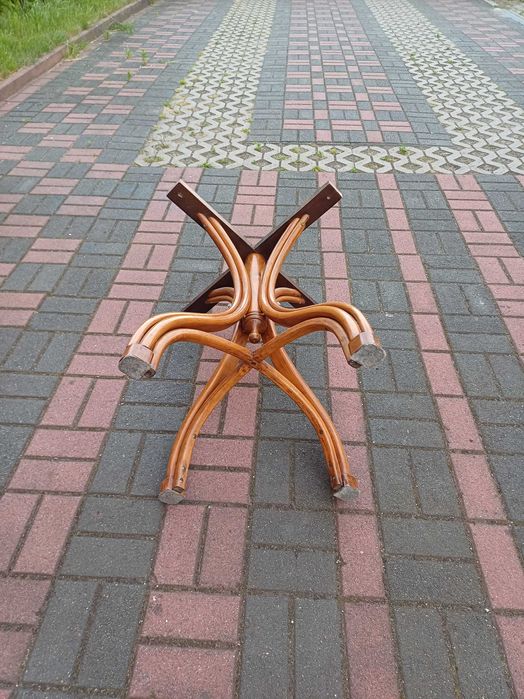 Podstawa z giętego drewna do stolika Thonet