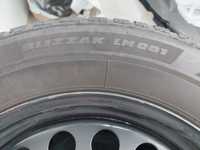 Bridgestone Blizzak LM 001.  215.65.17